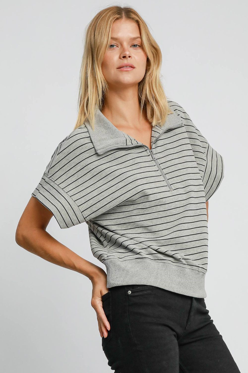 UMGEE - Gray Striped Half Zip Short Sleeve Sweatshirt