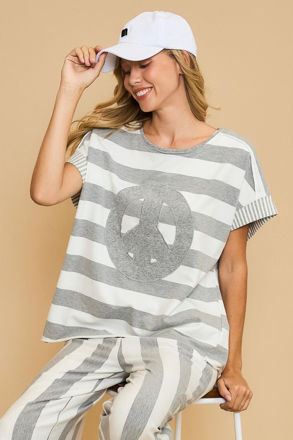 UMGEE - Gray Striped Peace Sign Patch T-Shirt