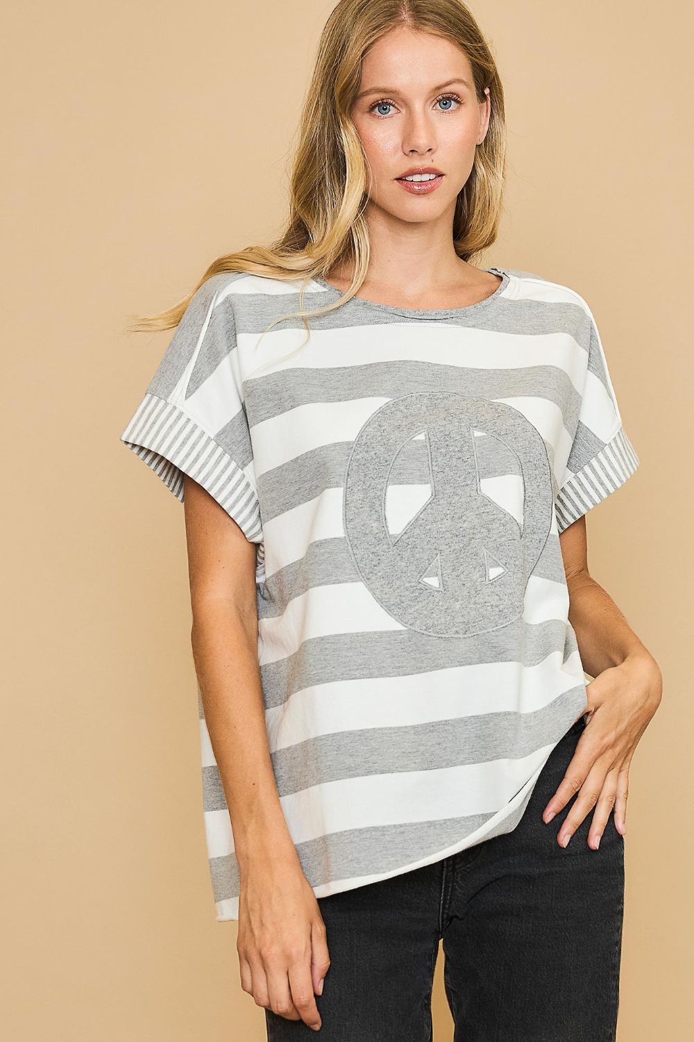 UMGEE - Gray Striped Peace Sign Patch T-Shirt