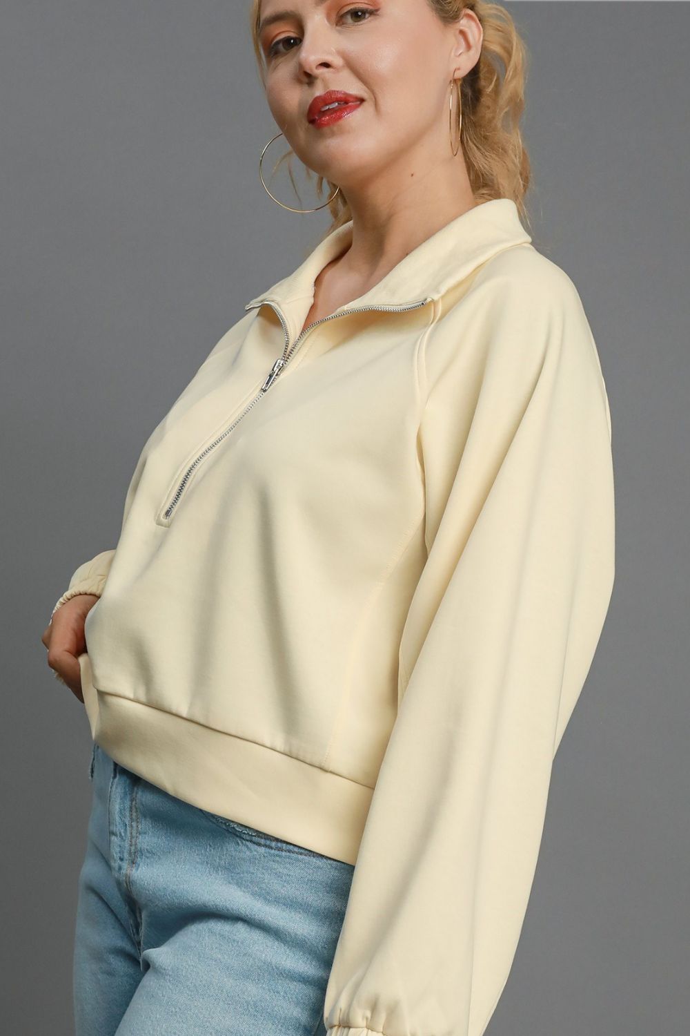 UMGEE - Pale Yellow Cropped Half - Zip Pullover Sweatshirt