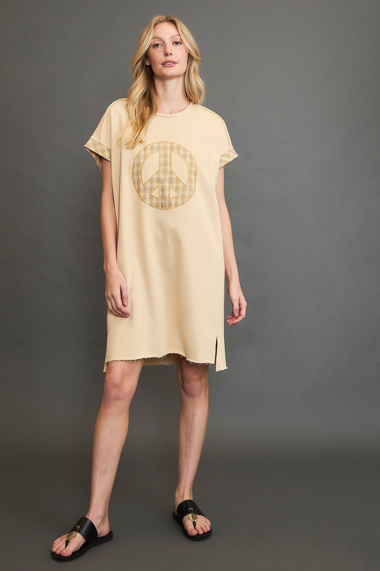 UMGEE - Pastel Yellow Peace Applique Short Sleeve Mini Dress