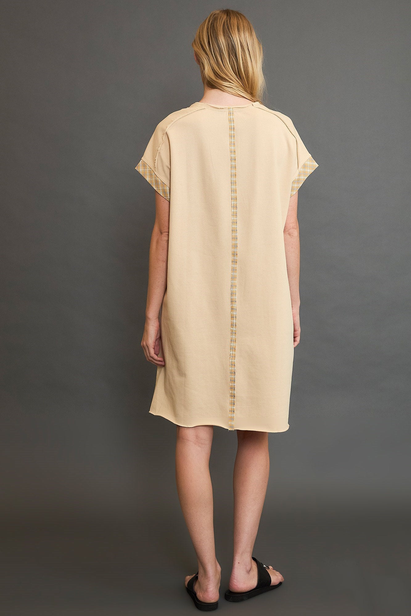 UMGEE - Pastel Yellow Peace Applique Short Sleeve Mini Dress