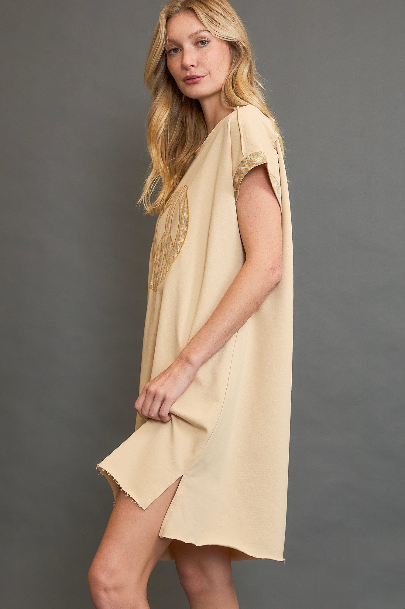 UMGEE - Pastel Yellow Peace Applique Short Sleeve Mini Dress