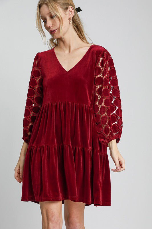 UMGEE - Polka Dot Lace Sleeve Tiered Velvet Mini Dress in Burgundy