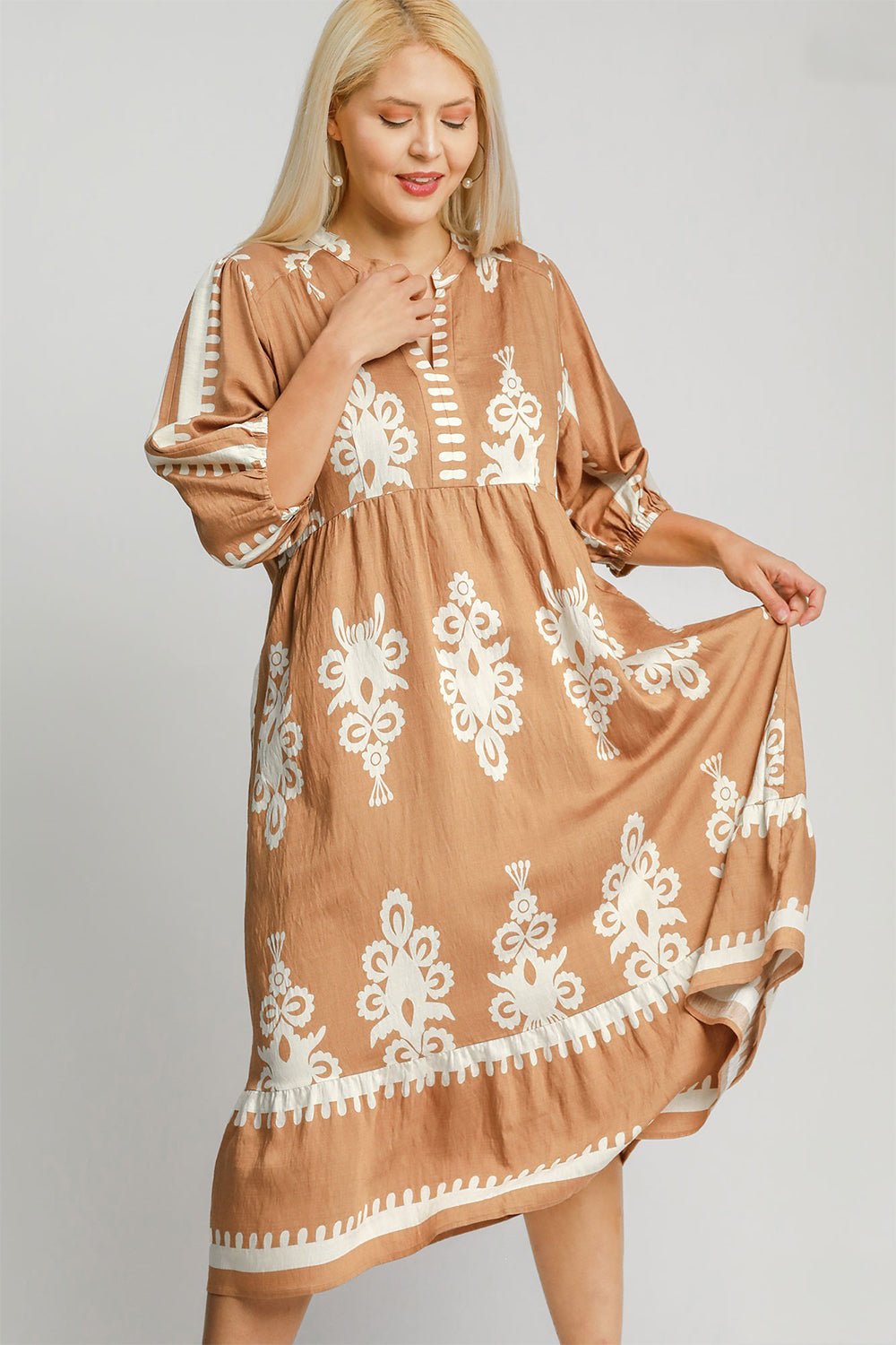 UMGEE - Printed Half Sleeve Midi Dress in Mocha