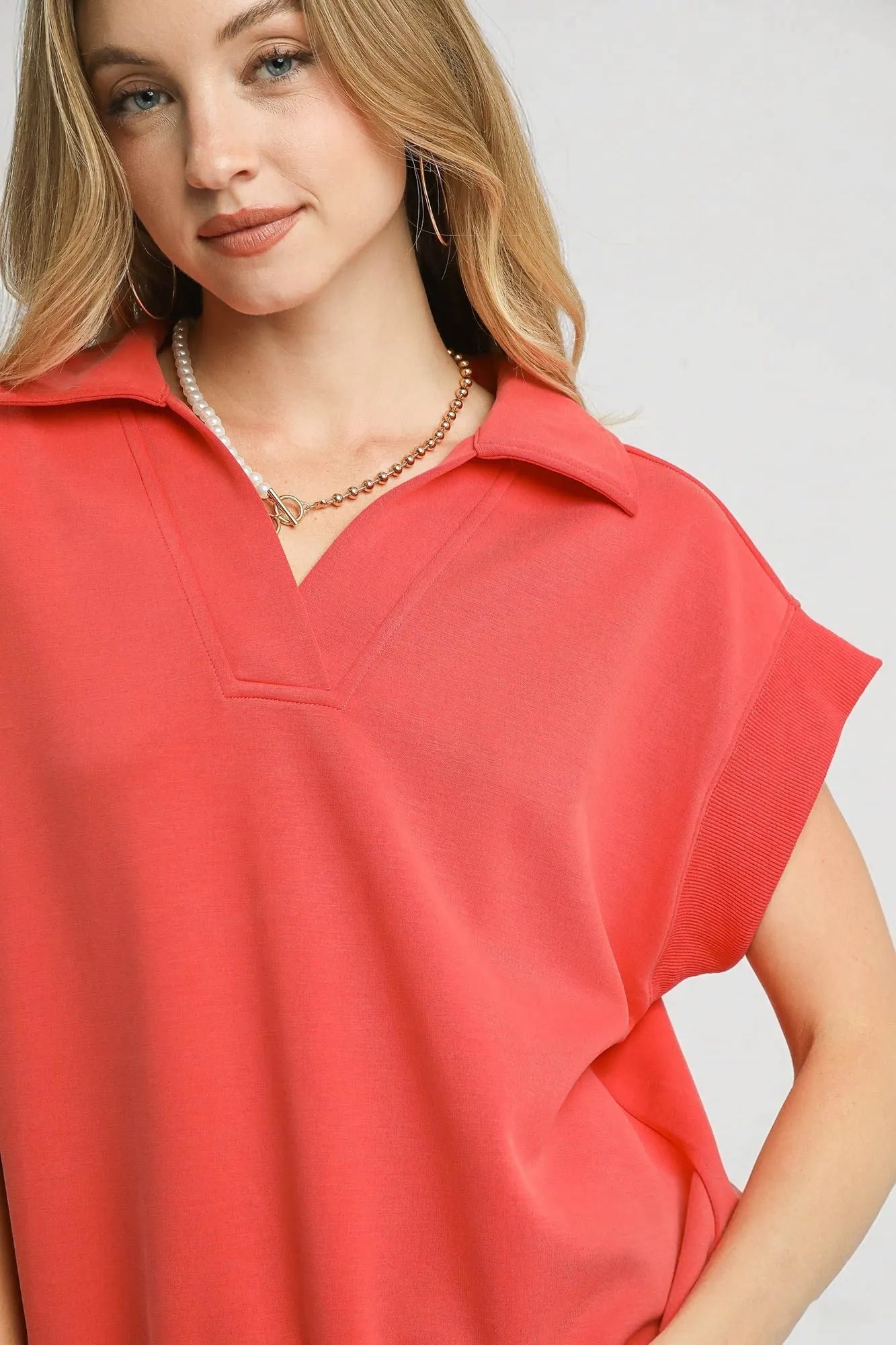 UMGEE - Red Collared Cap Sleeve Knit Top