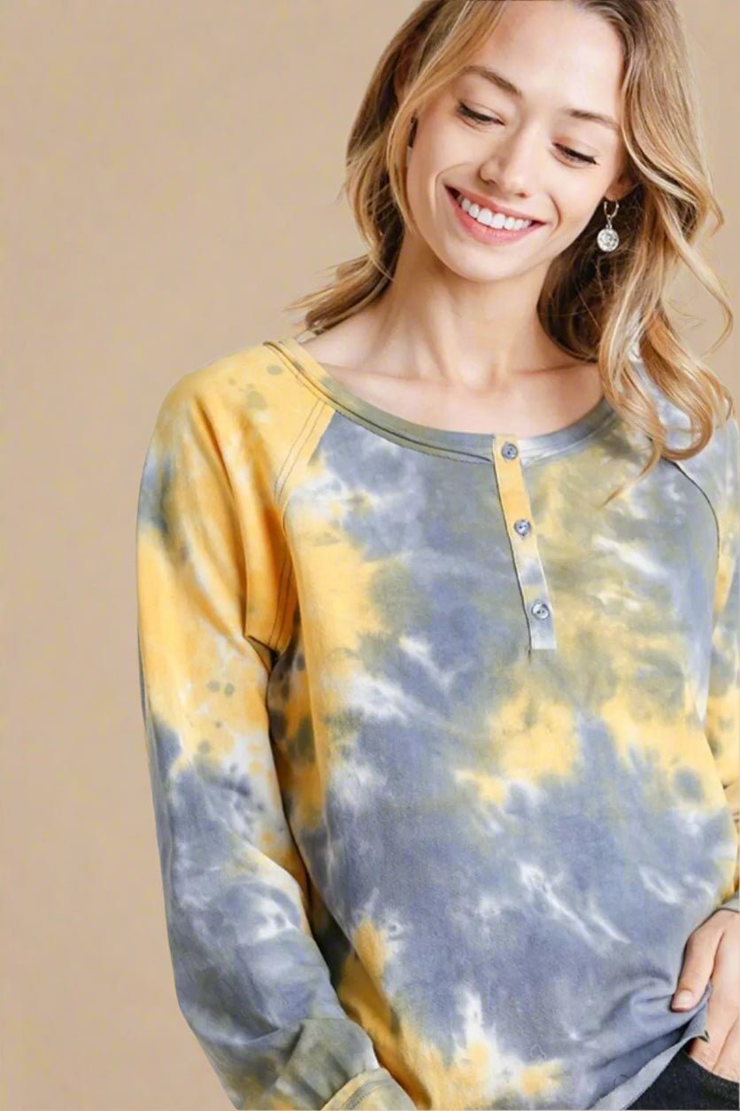 UMGEE - Sunset & Smoke Tie - Dye Henley Pullover Top