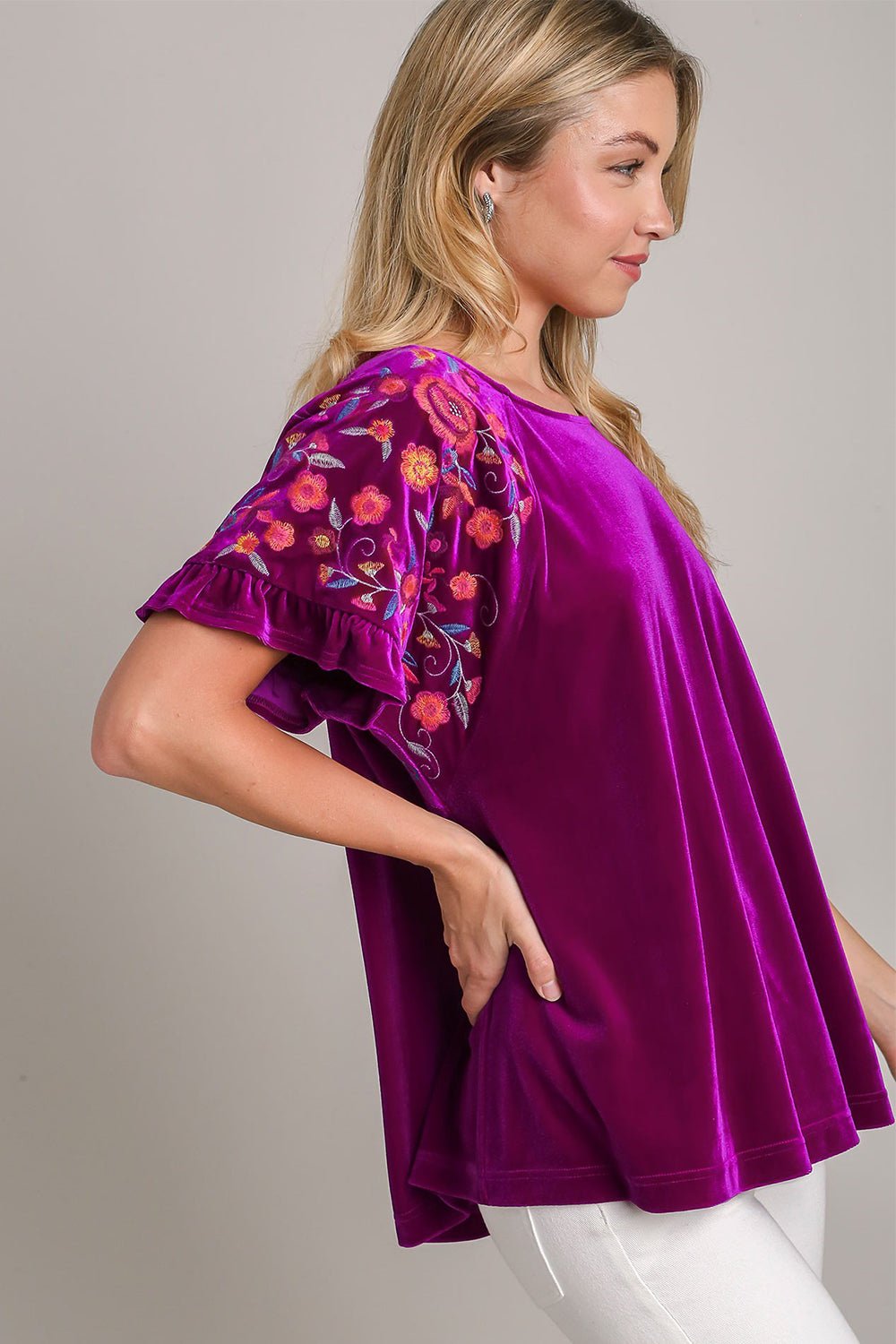 UMGEE - Velvet Embroidered Short Sleeve Blouse in Violet