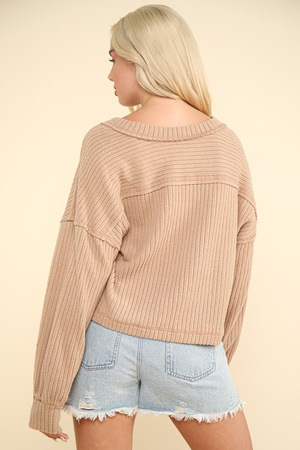 Very J - Exposed Seams V - Neck Rib Knit Top in Mocha