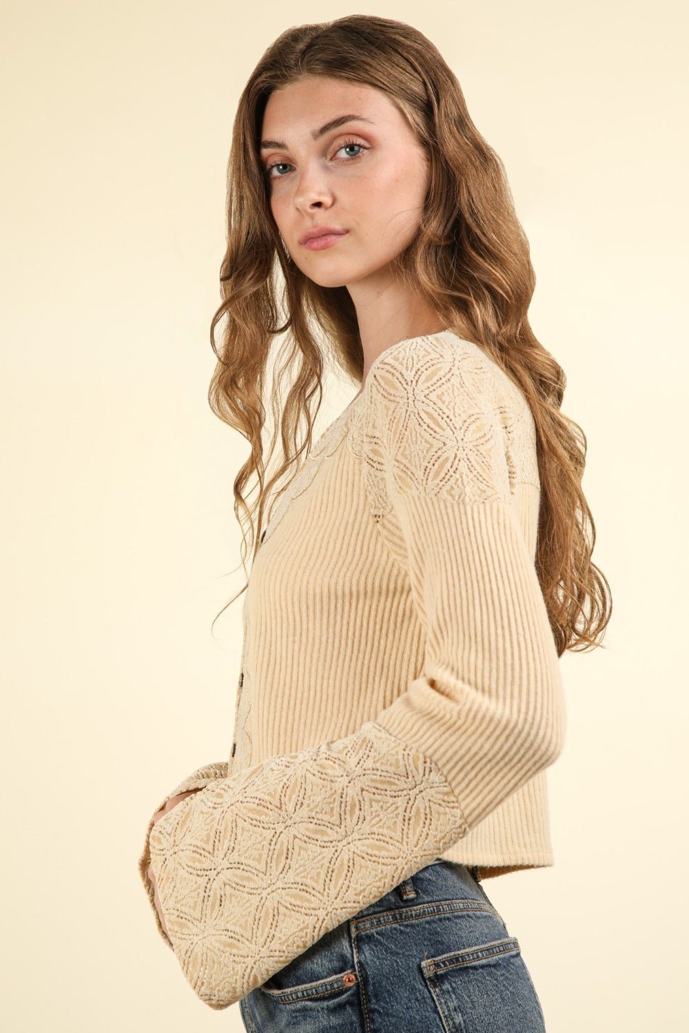 Very J - V - Neck Lace Detail Crop Top in Natural