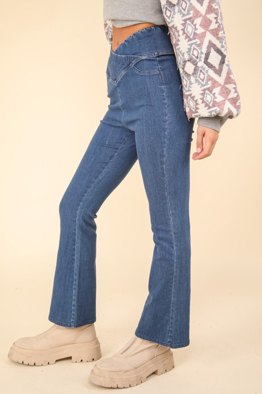 Very J - Washed Denim Crossover Waist Leggings in Indigo