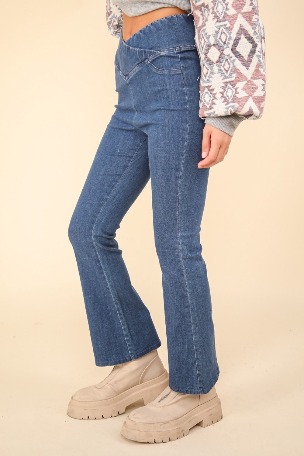 Very J - Washed Denim Crossover Waist Leggings in Indigo