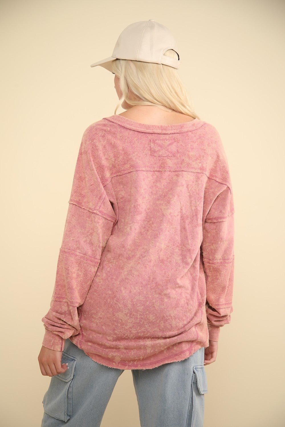 Very J - Washed V - Neck Exposed Seams Top in Mauve