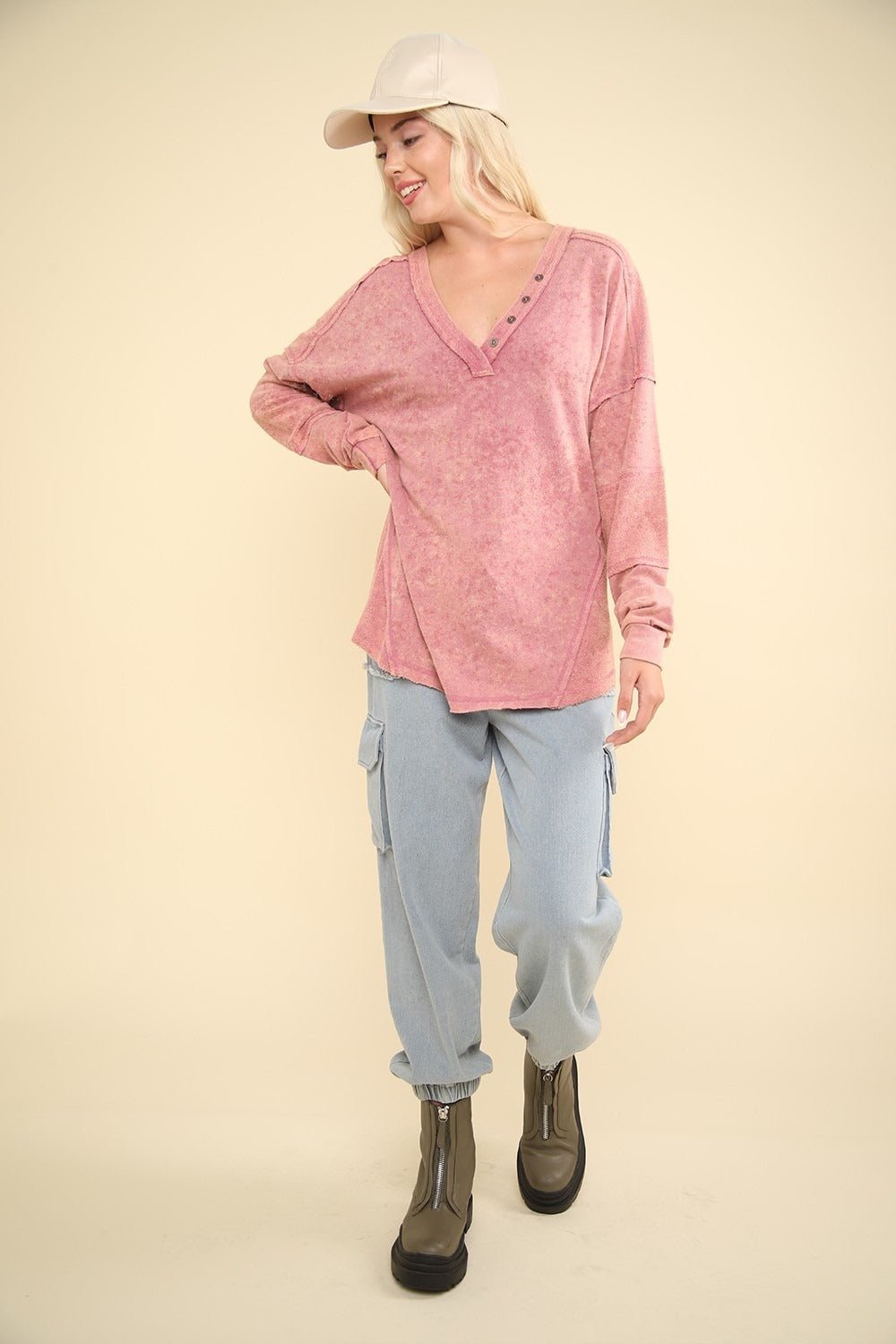 Very J - Washed V - Neck Exposed Seams Top in Mauve