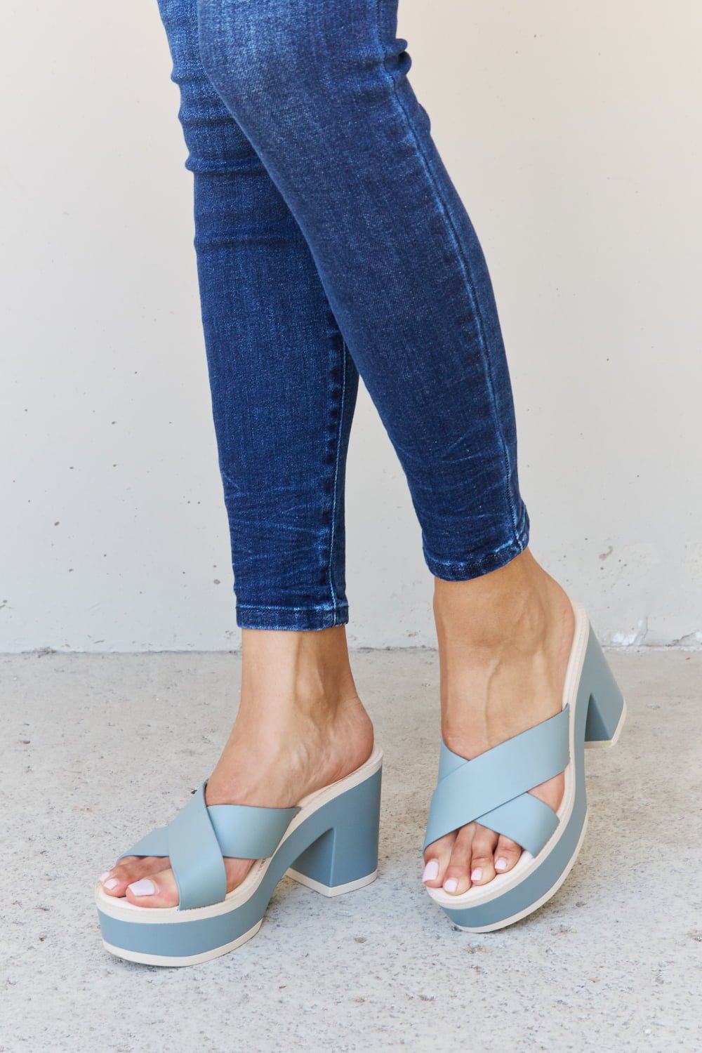 Weeboo - Vegan Leather Contrast Platform Sandals in Light Blue