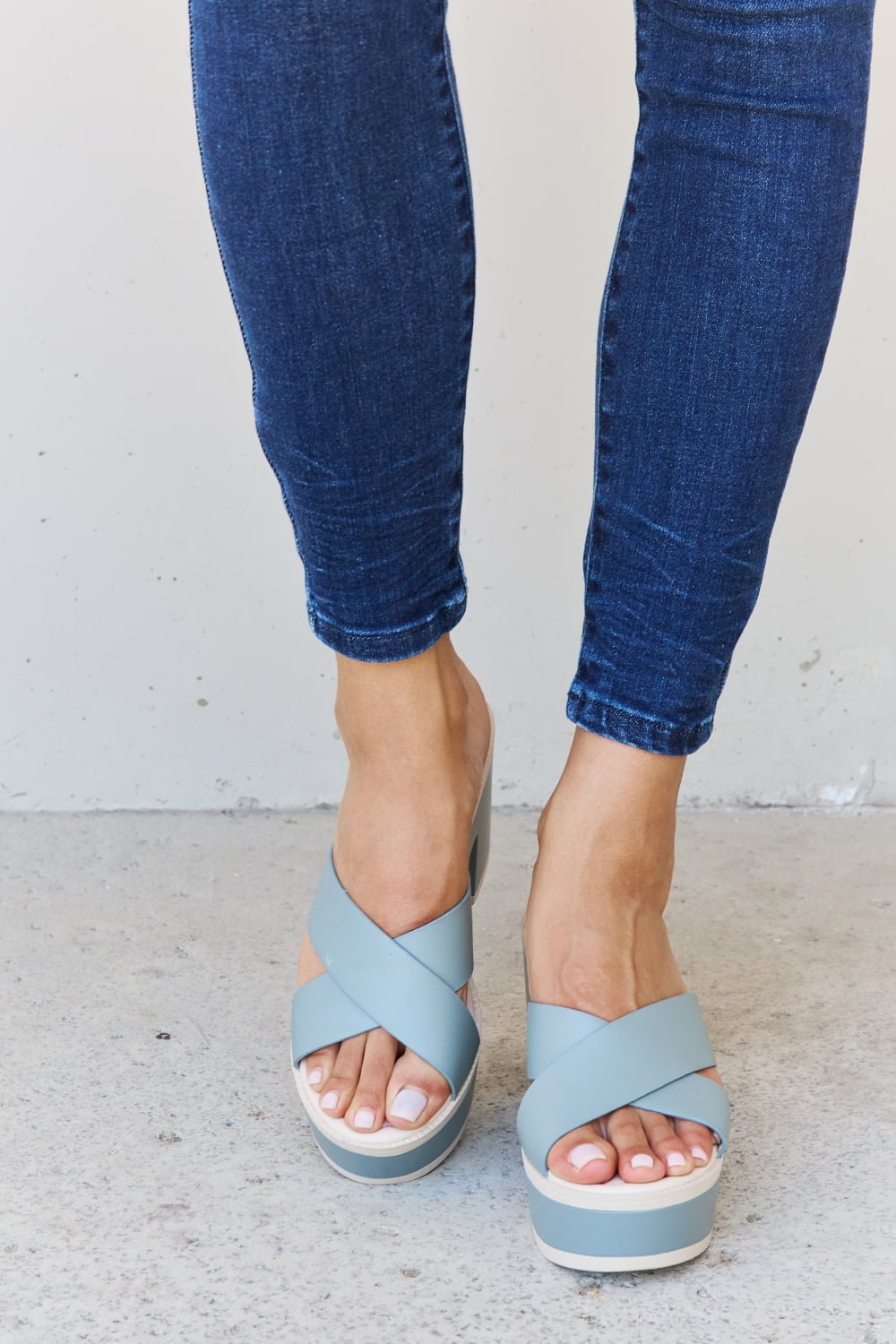 Weeboo - Vegan Leather Contrast Platform Sandals in Light Blue