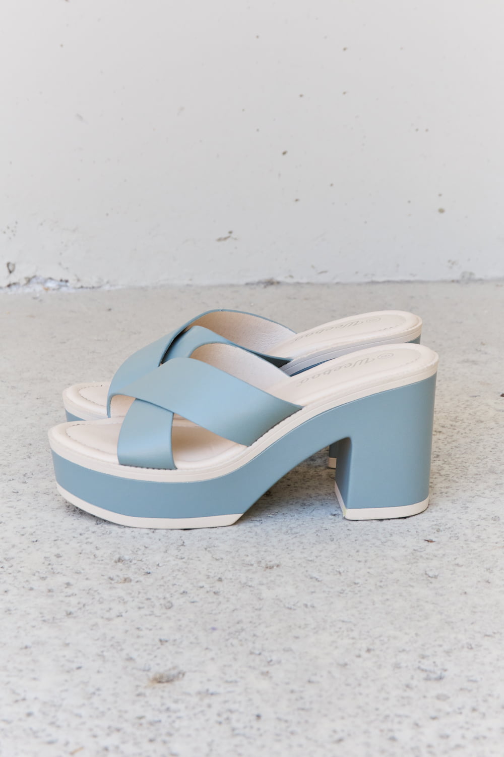 Weeboo - Vegan Leather Contrast Platform Sandals in Light Blue