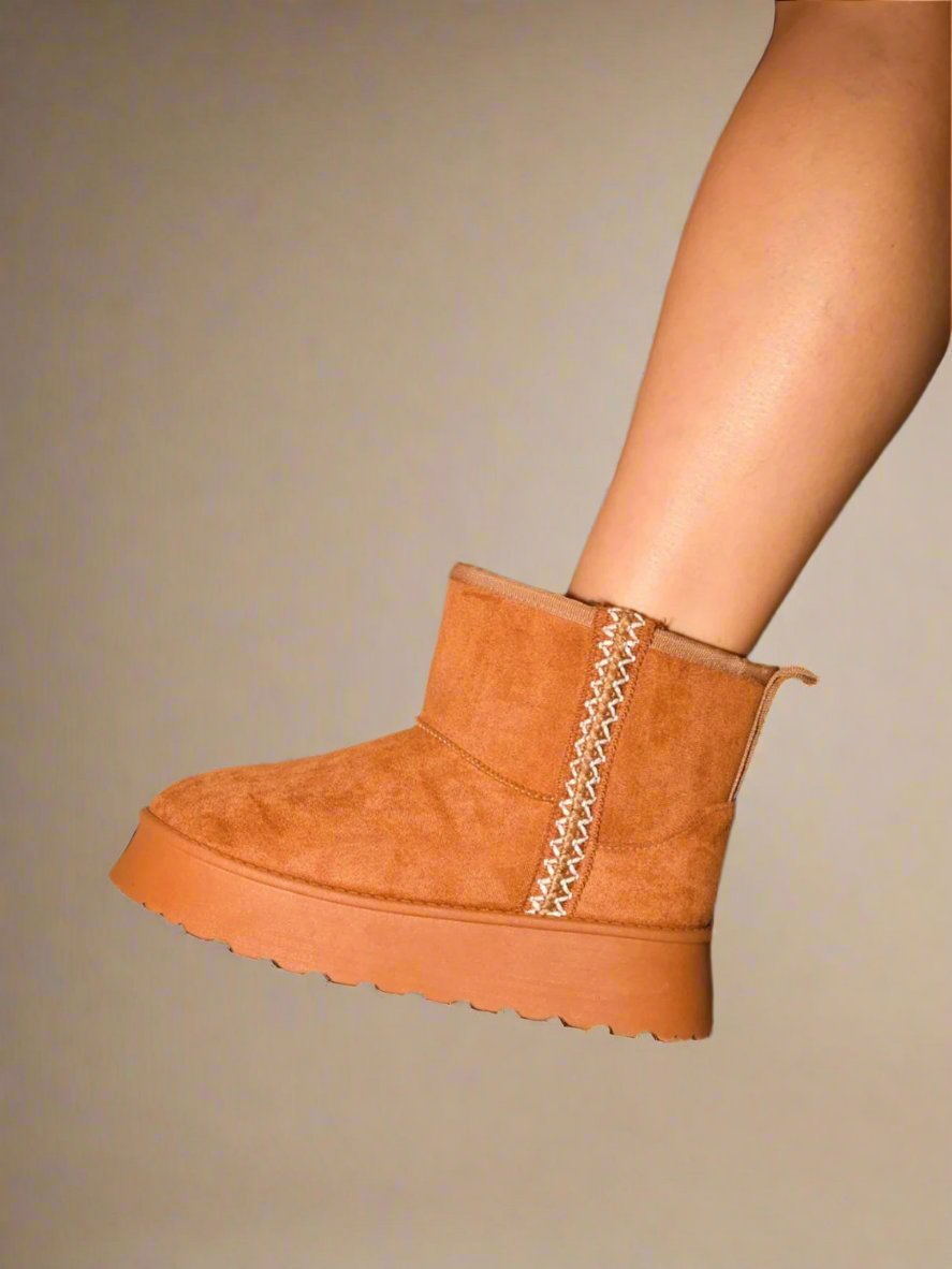 WILD DIVA - Cozy Suede Booties in Caramel