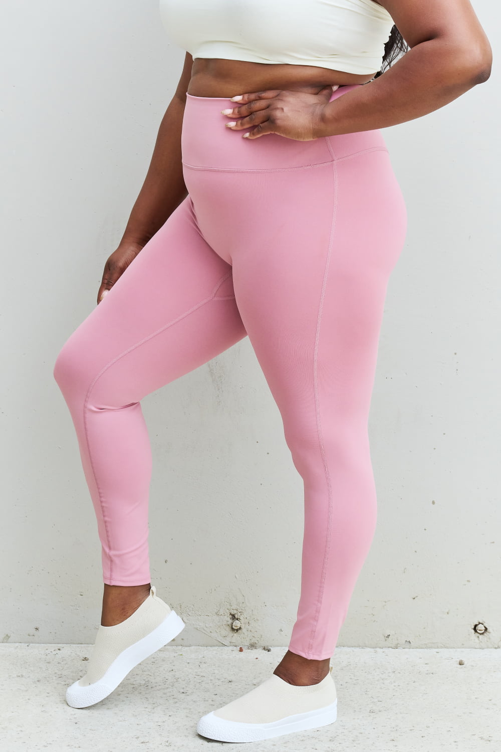 Zenana - High Waist Active Leggings in Light Rose