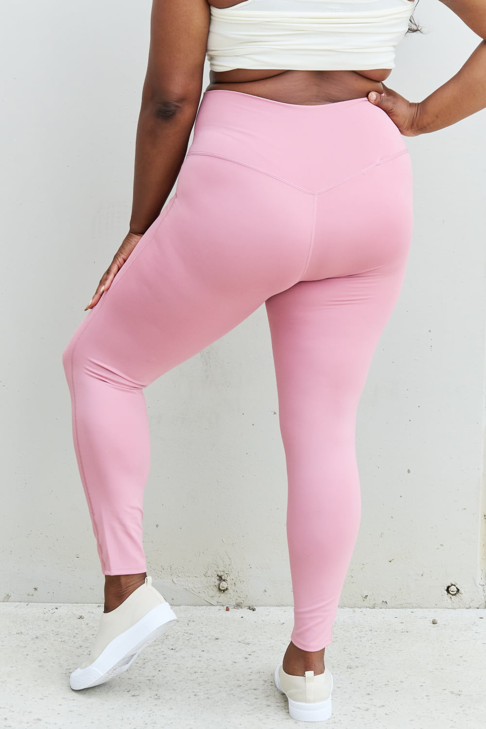 Zenana - High Waist Active Leggings in Light Rose