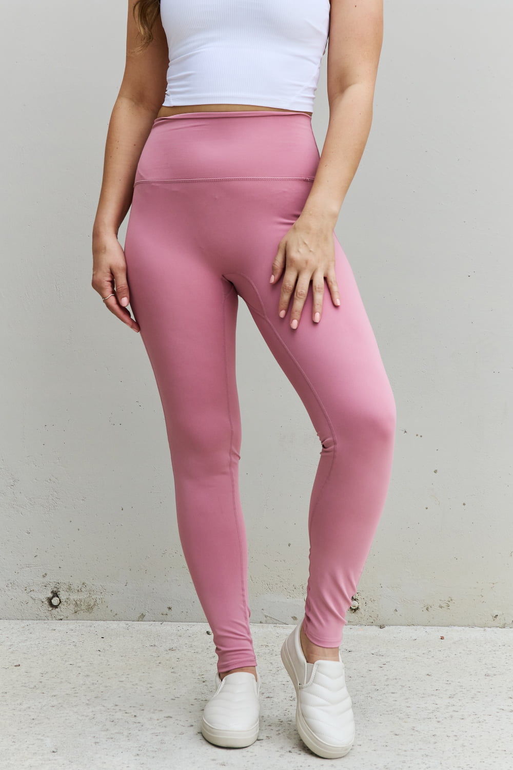 Zenana - High Waist Active Leggings in Light Rose