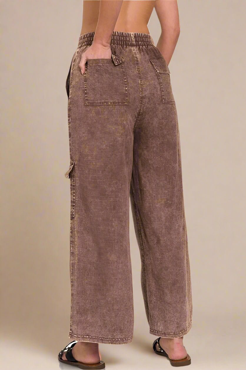 Zenana - Washed Wide Leg Cargo Pants in Cocoa Brown