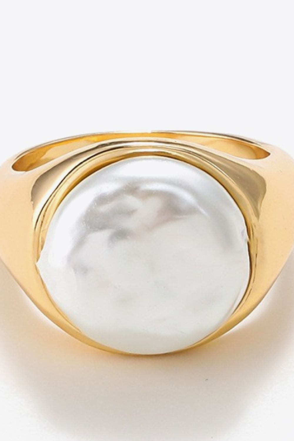 18K Gold-Plated Pearl RingRingBeach Rose Co.
