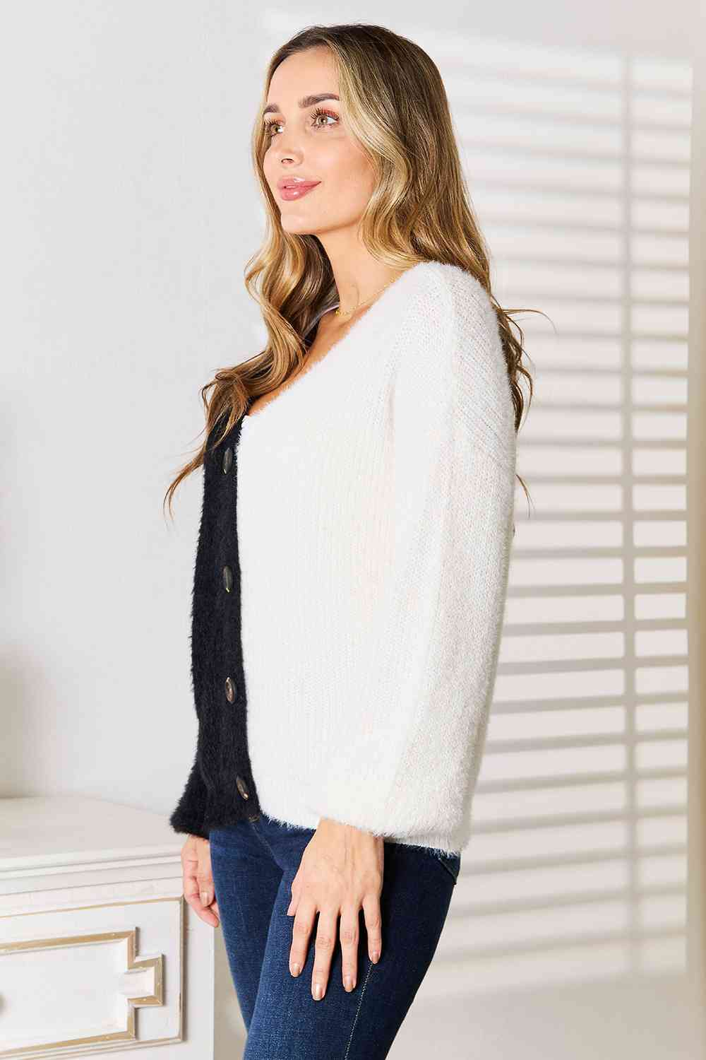 Contrast Button-Front V-Neck Cardigan in BlackCardiganWoven Right