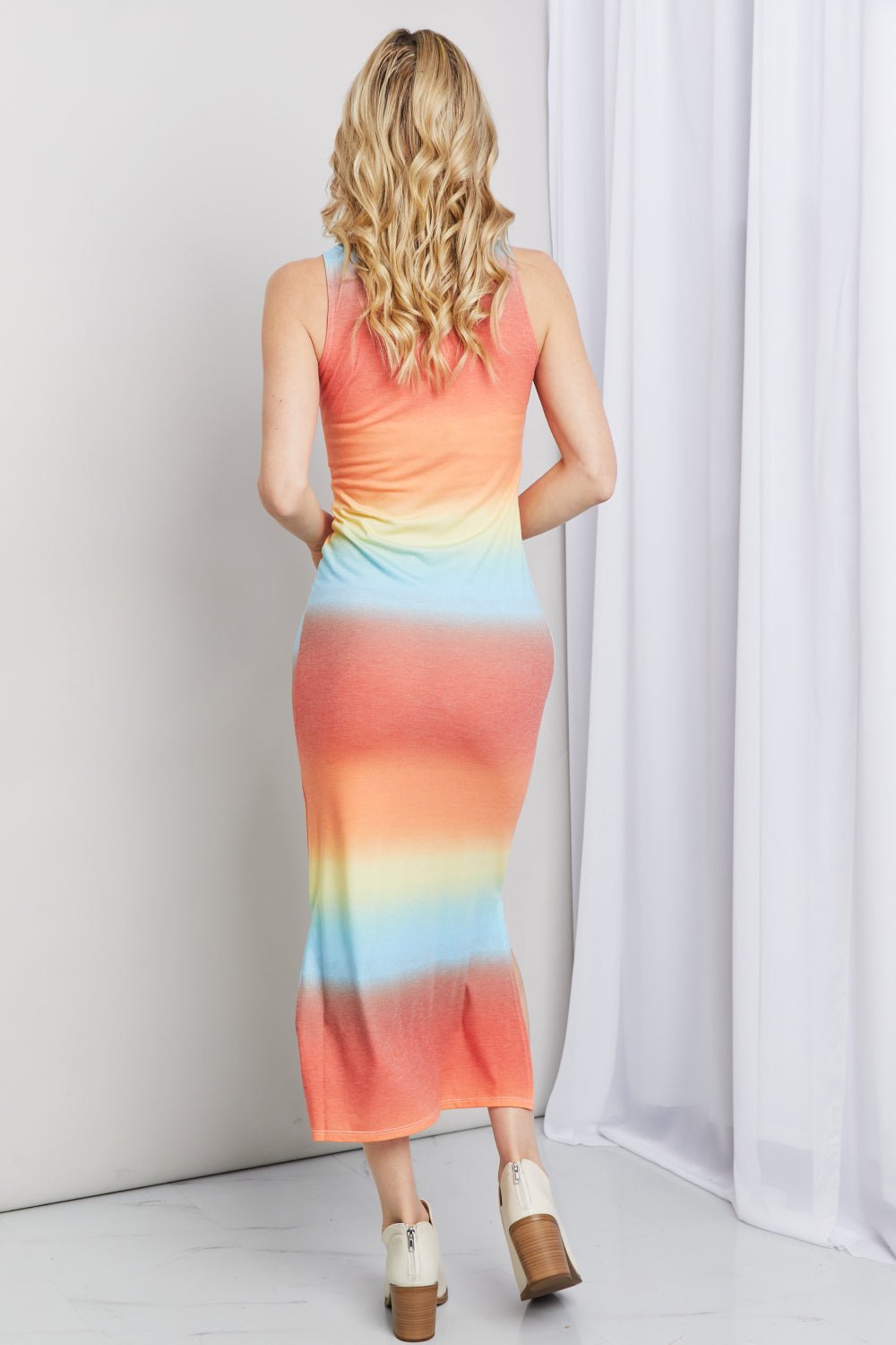 Color Gradient Sleeveless Midi Dress in Coral MixMidi DressZenana