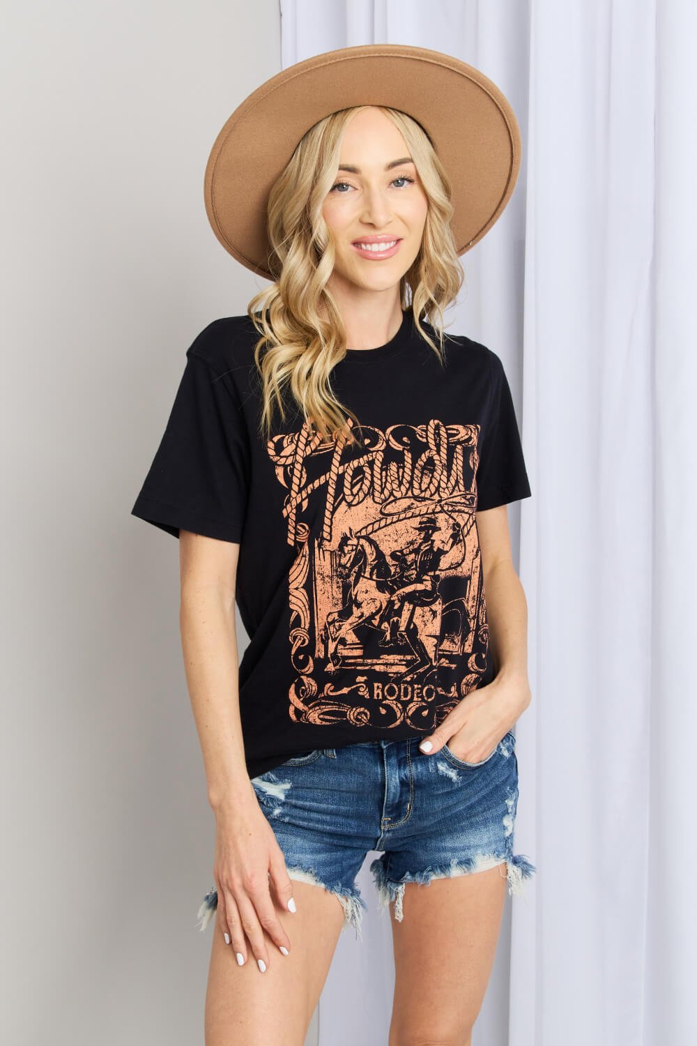 Howdy Rodeo Graphic Crew Neck Cotton Tee in BlackTeemineB