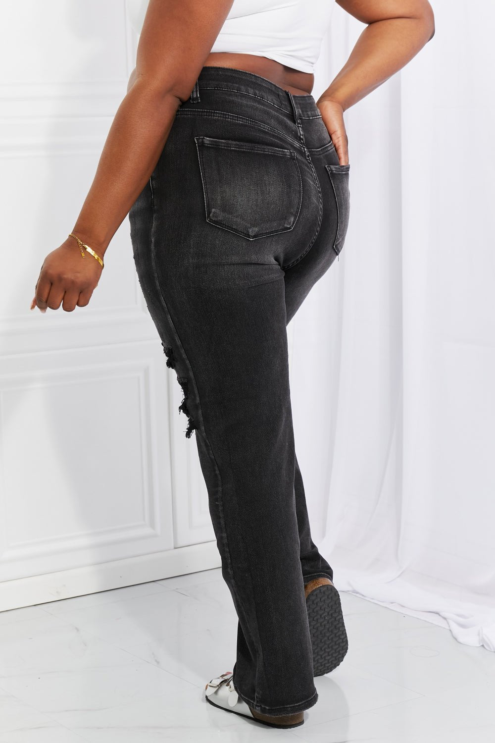 Distressed Loose Fit Jeans in BlackJeansRISEN