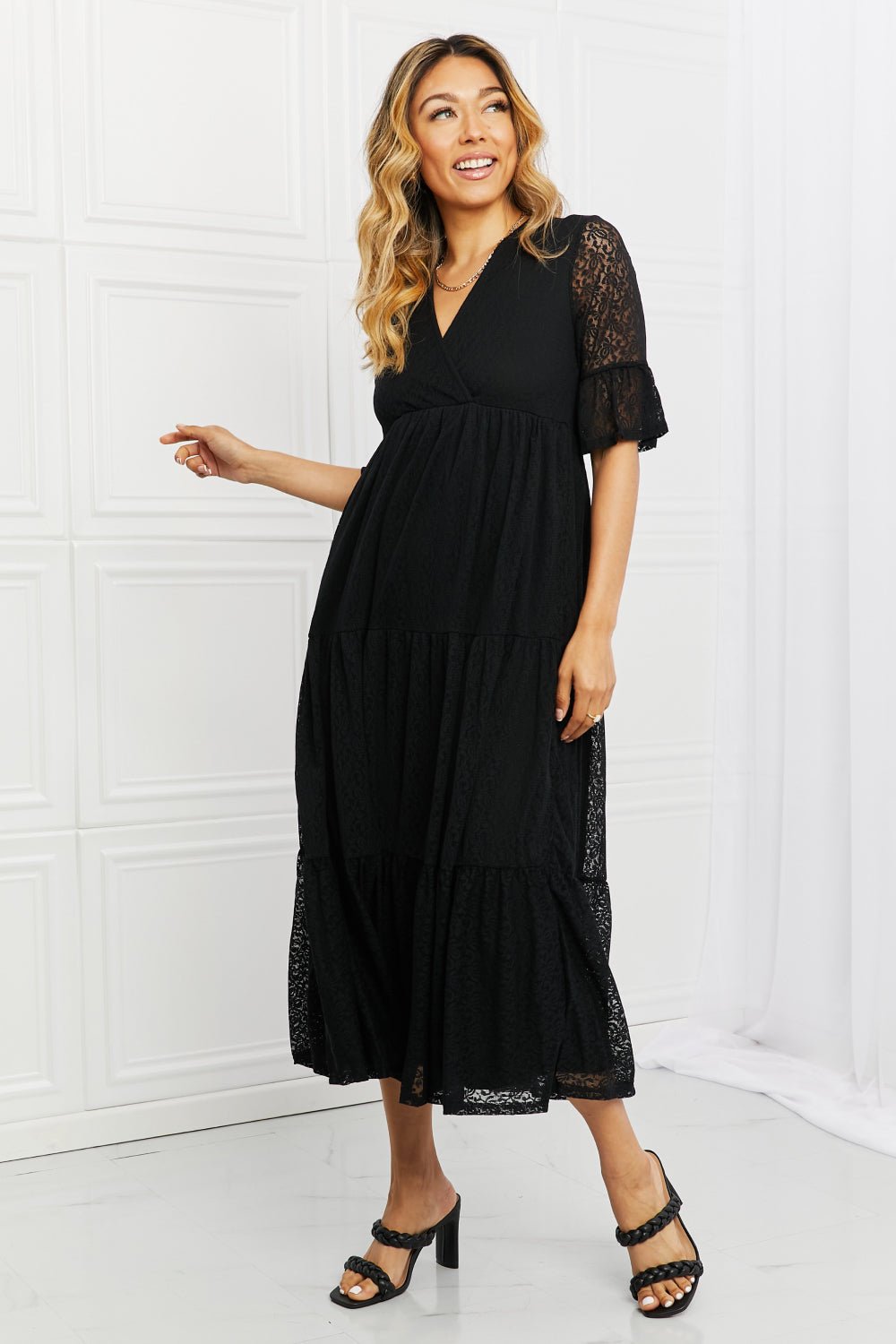 Lace Tiered Midi Dress in BlackMidi DressP & Rose