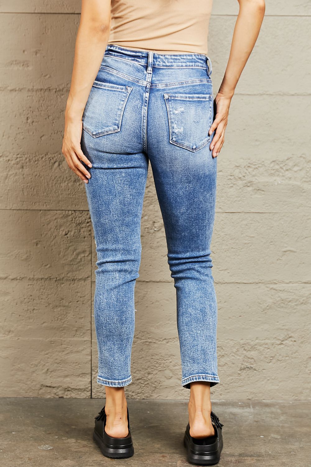 Mid Rise Distressed Skinny JeansJeansBAYEAS