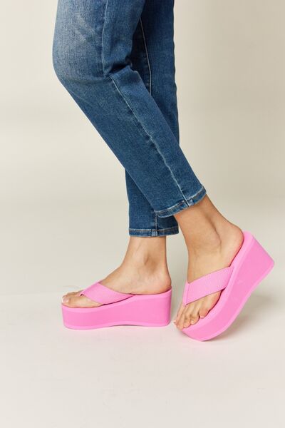 Open Toe Platform Wedge Rubber Sandals in PinkSandalsWILD DIVA