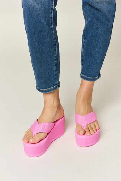 Open Toe Platform Wedge Rubber Sandals in PinkSandalsWILD DIVA