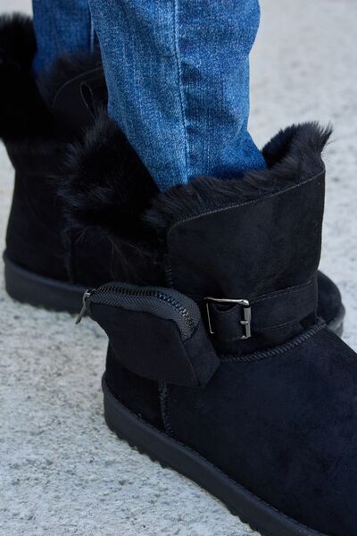Plush Thermal Flat Boots in BlackBootiesForever Link