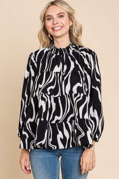 Printed Smock Neck Tiered Blouse in Off White/BlackBlouseCulture Code