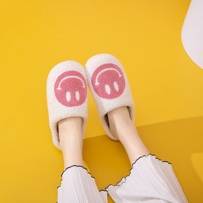 Smiley Face Slippers in White/PinkSlippersMelody