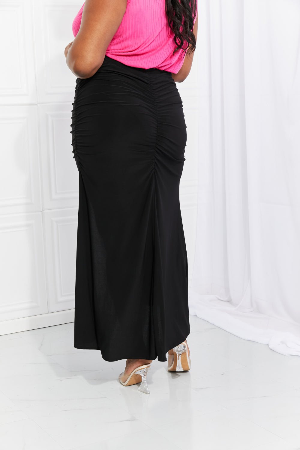 Ruched Front Slit Maxi Skirt in BlackMaxi SkirtWhite Birch